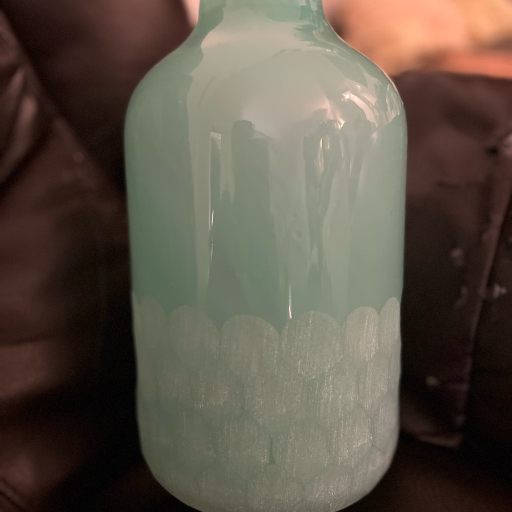 Large Honeycomb Vase